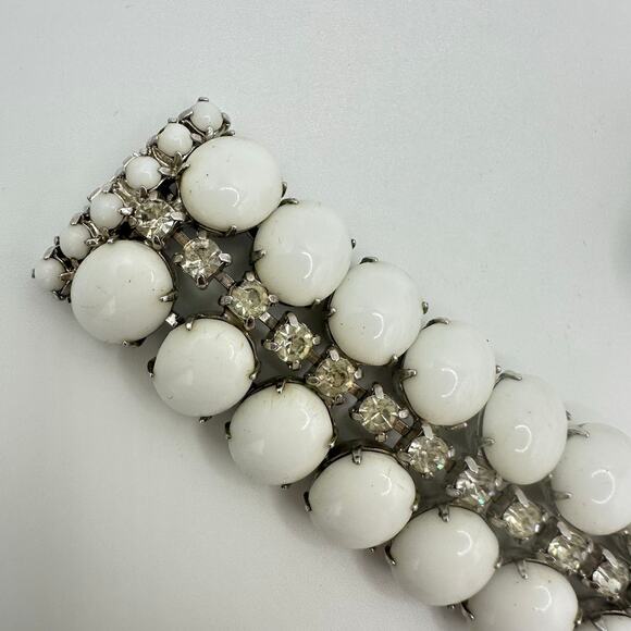 Kramer of New York silver tone milk glass rhinestones bracelet clip on earrings - Picture 4 of 10